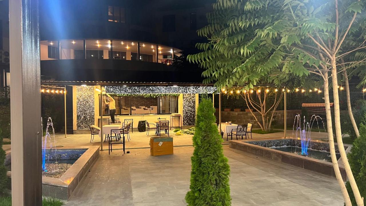 Joy Hotel Apartament Єреван Екстер'єр фото