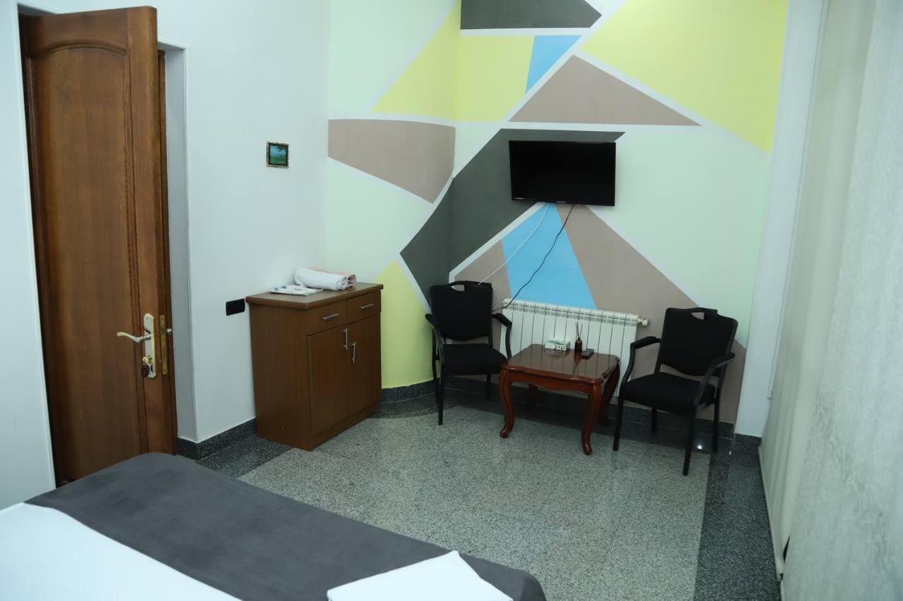 Joy Hotel Apartament Єреван Екстер'єр фото