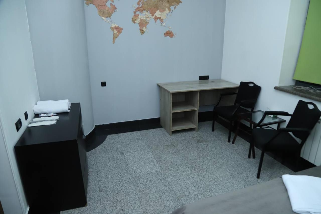 Joy Hotel Apartament Єреван Екстер'єр фото